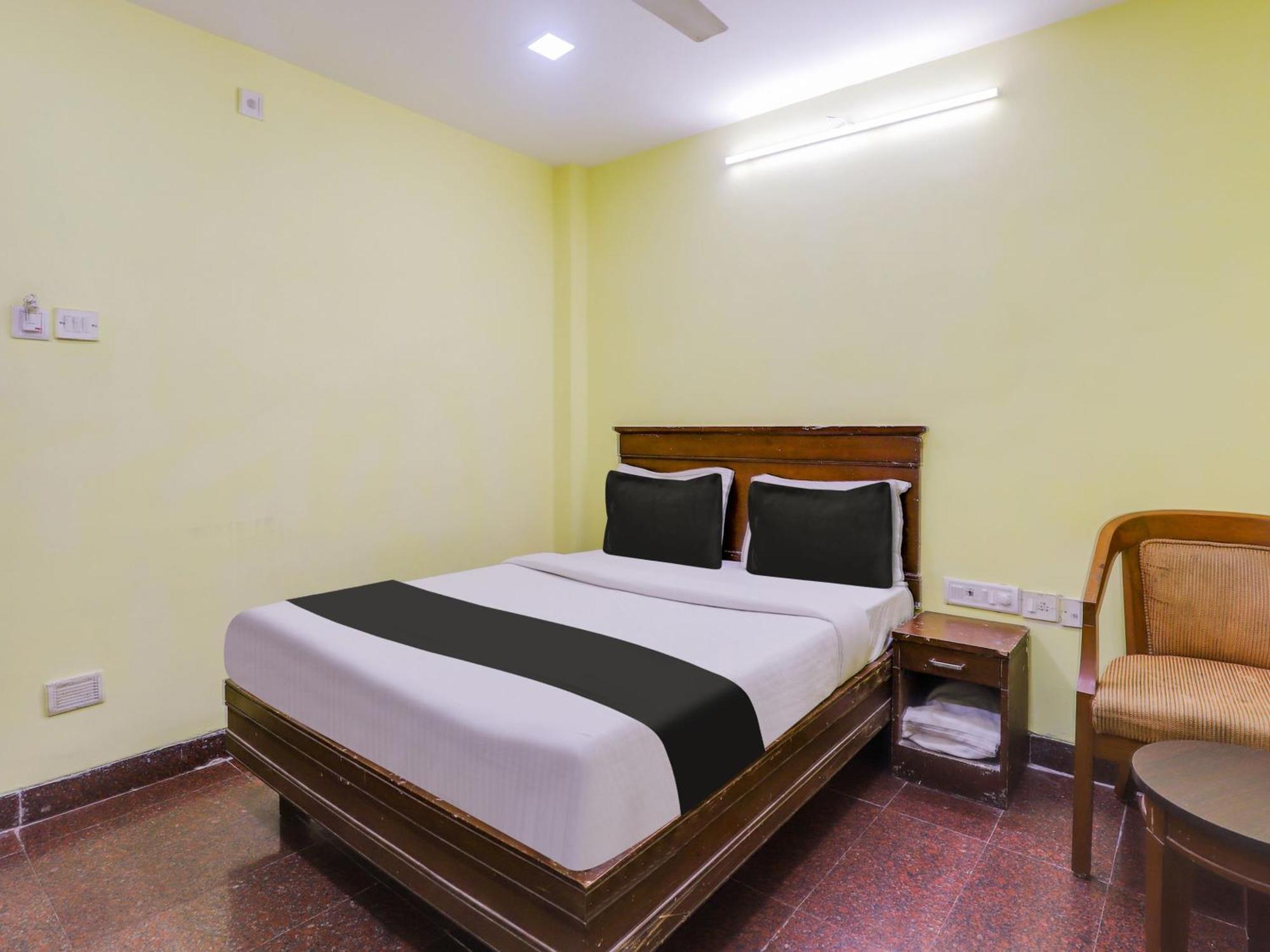Hotel Super Collection O Chepauk Near Ma Chidambram Stadium 3*